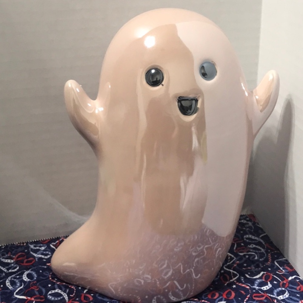 Shiny pink ghost